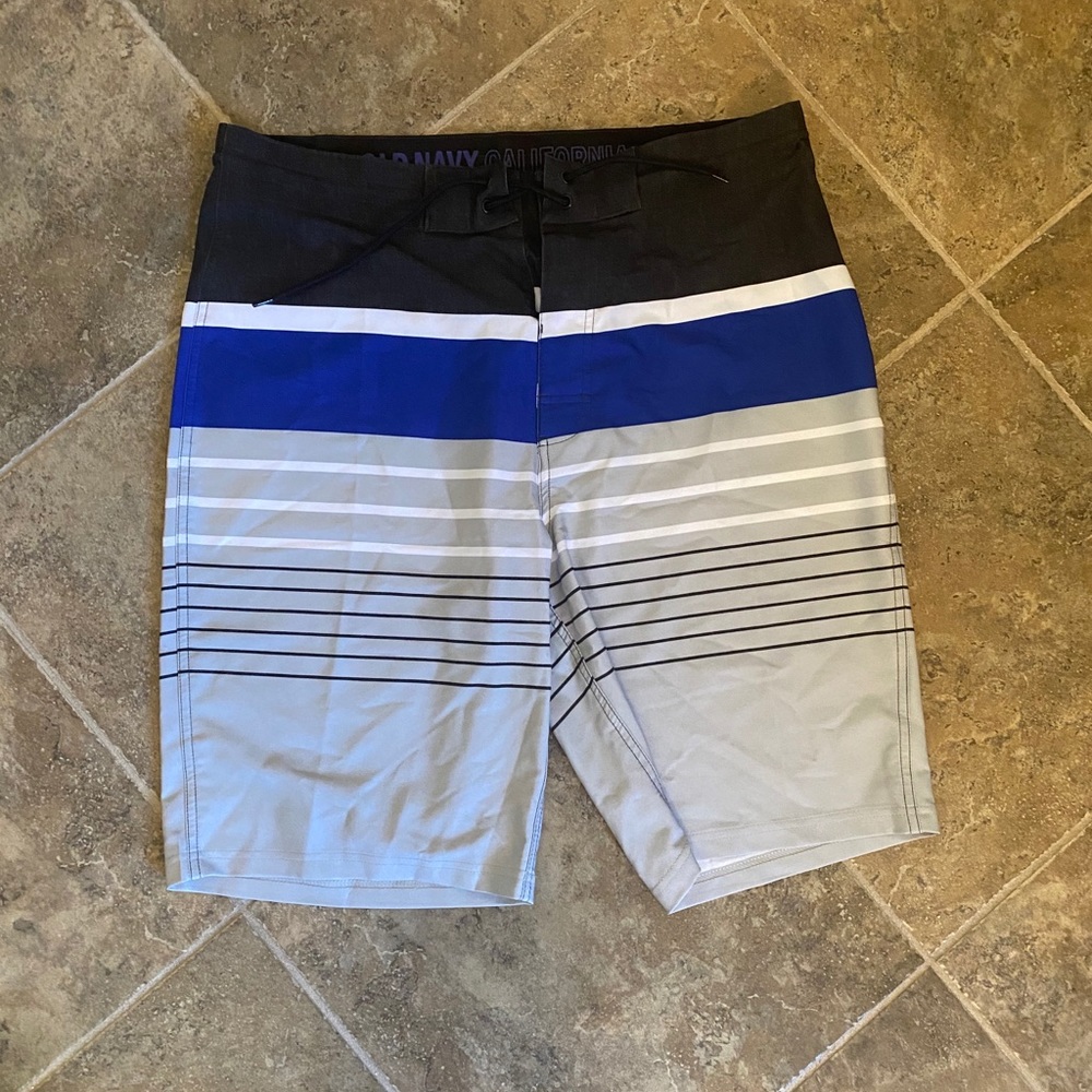 Men’s Old Navy Swim Trunks size 34